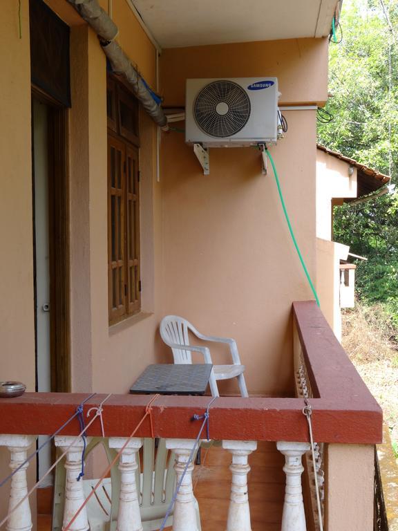 Pinto Guest House Candolim Room photo